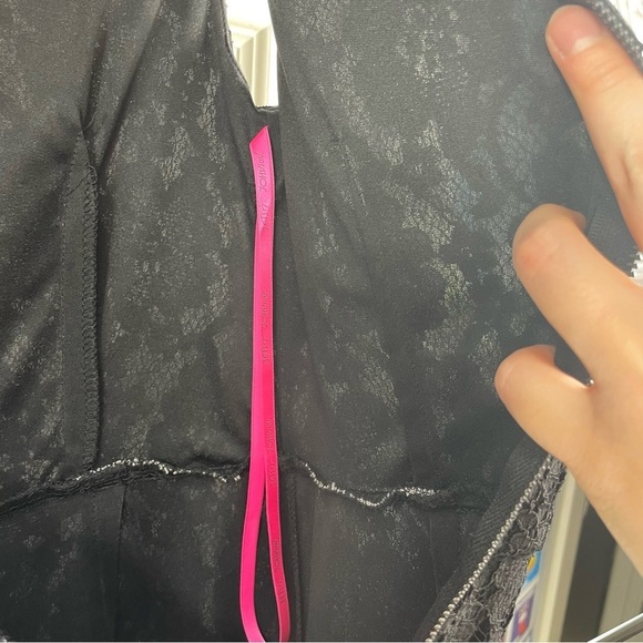 Betsey Johnson Women's Dress Black White Floral Size 2 - Picture 8 of 13